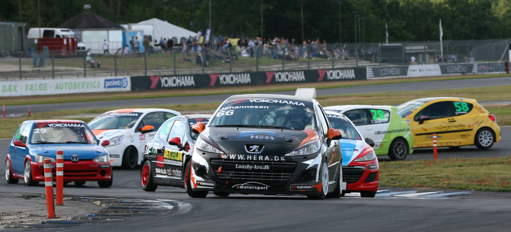 Yokohama 1600 Challenge er traditionen tro, rigt repræsenteret ved DTC weekenderne.
(Foto: Motorsporten.dk)